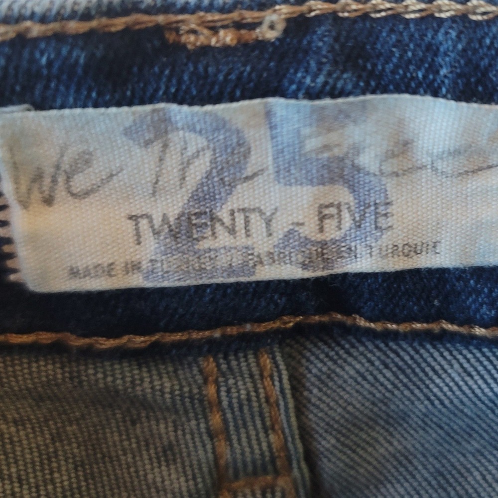 We The Free Twenty Five Distressed Raw Hem Skinny Jeans Dark Wash Edgy Sz 25 - Picture 4 of 6